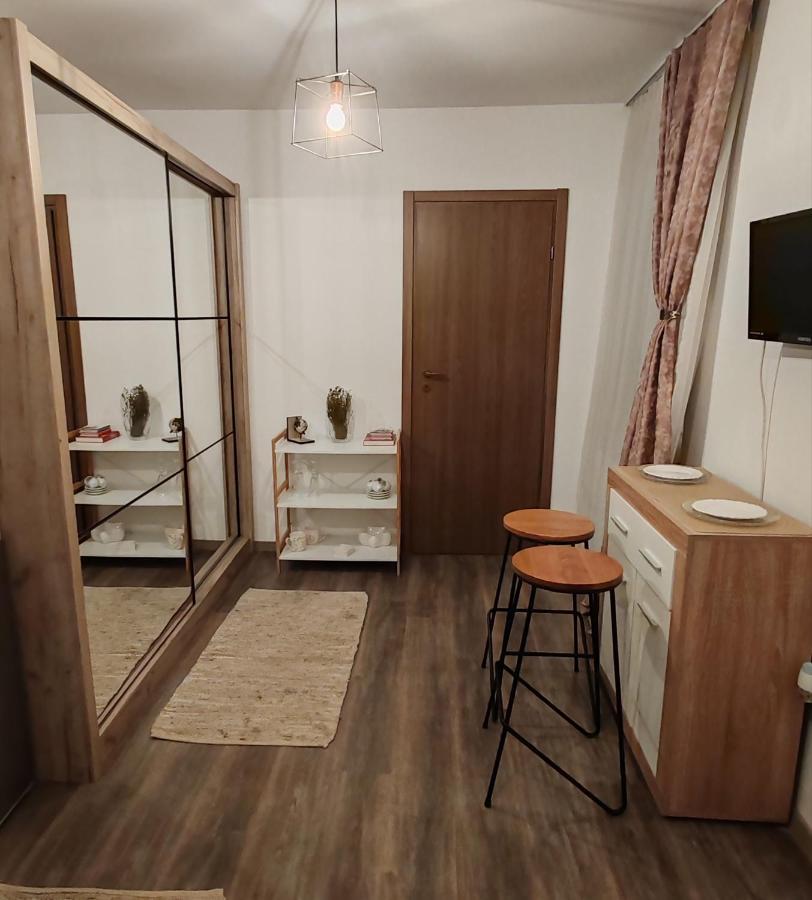 Studio Grigio Apartament