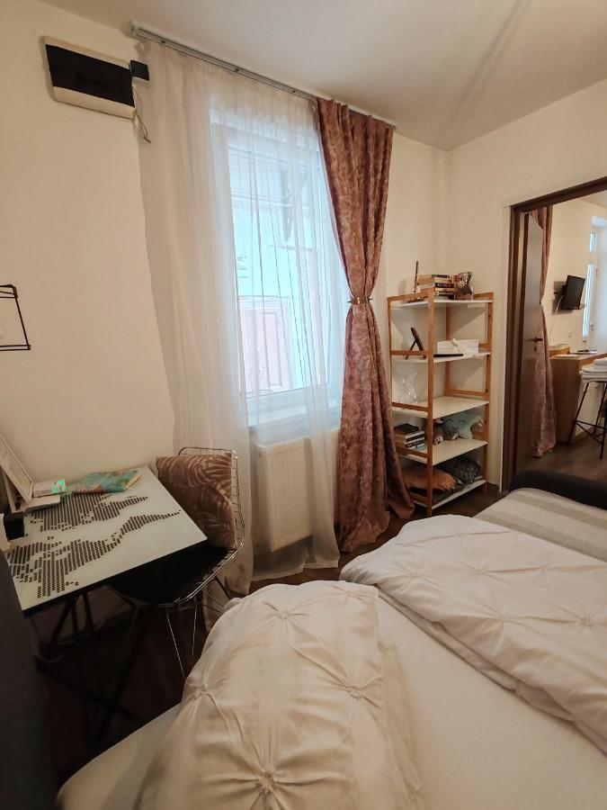 Studio Grigio Apartament